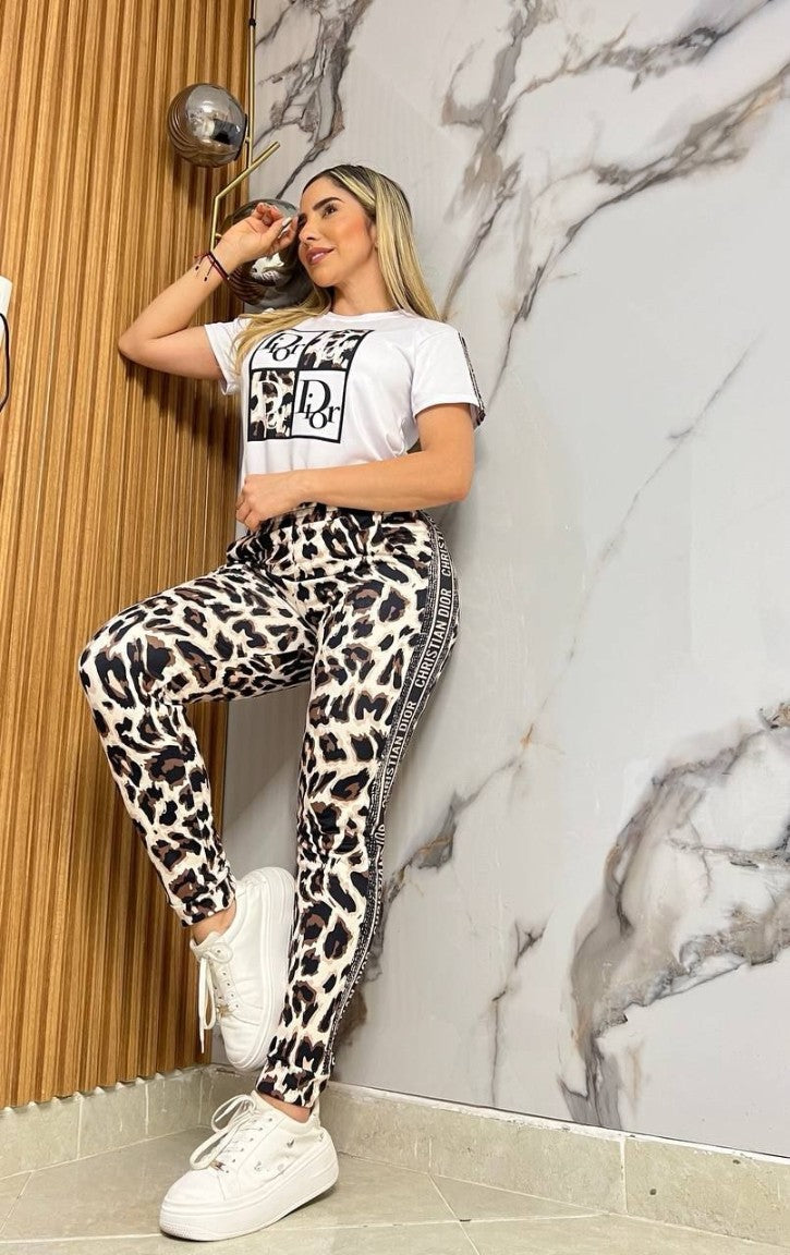 Women’s Leopard Print Two-Piece Set – T-Shirt & Jogger Pants