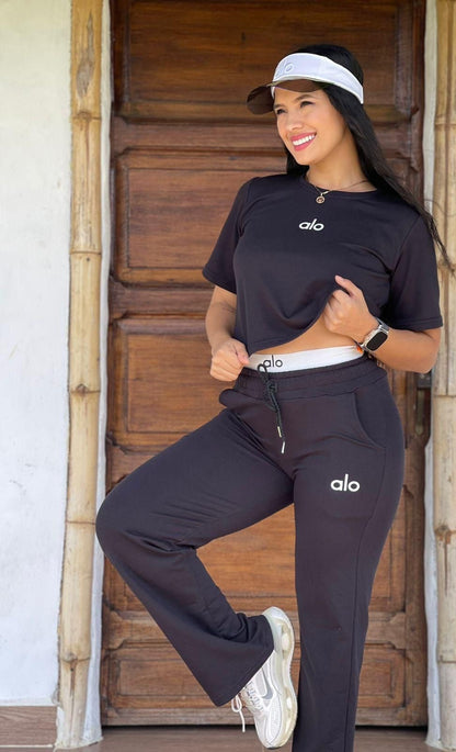 Piece Activewear Set – T-Shirt & Jogger Pants