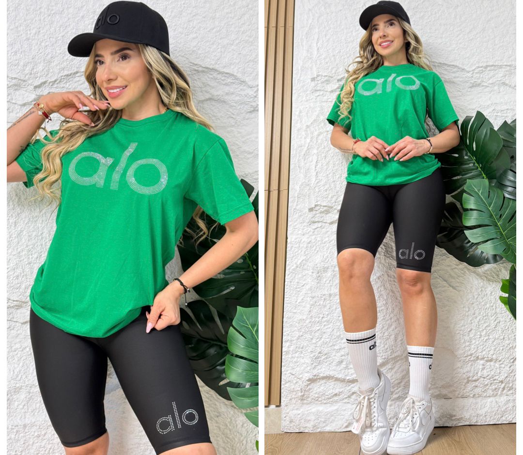 Women’s Active Set – Rhinestone Cold-Fabric T-Shirt & Suplex Biker Shorts